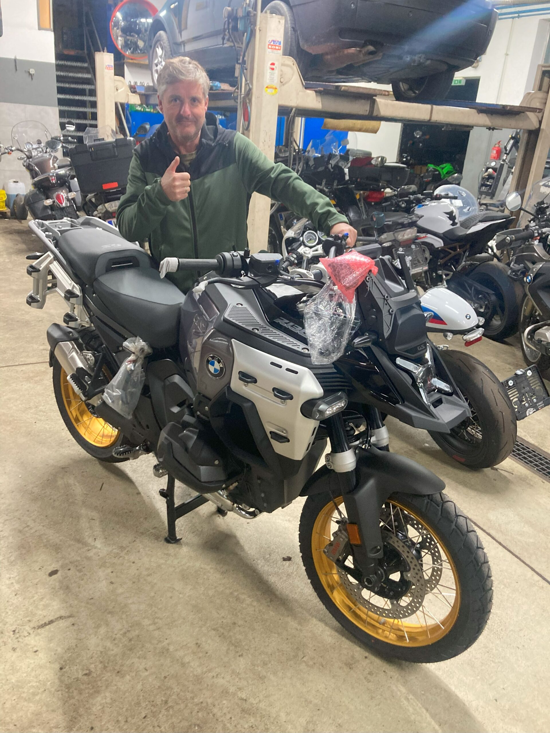 BMW R 1300 GS ADV